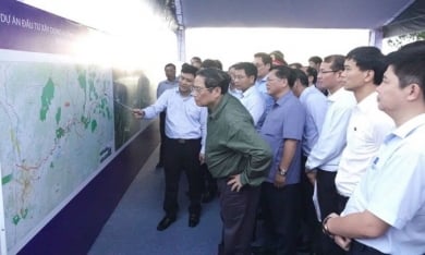 Thủ tướng khảo sát tiềm năng quy hoạch sân bay Măng Đen