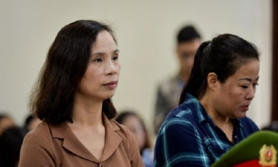 'Nhờ' sửa điểm cho người thân, vợ Chủ tịch tỉnh Hà Giang bị kỷ luật