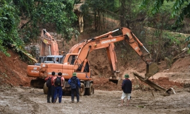 Sạt lở vùi lấp 53 người ở Quảng Nam: Đã tìm thấy 7 thi thể