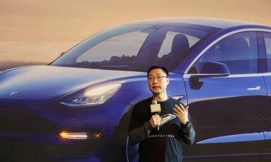Người Trung Quốc trở thành CEO cao cấp nhất của Tesla sau Elon Musk