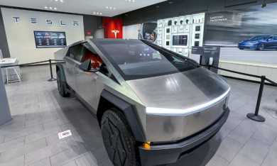 Tesla ra mắt bán tải điện Cybertruck: Có gì đặc biệt mà giá đắt gấp đôi dự kiến?