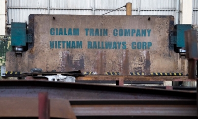 Hình ảnh khó tin ở nhà máy xe lửa lớn nhất Việt Nam: 20 ha 'đất vàng' giữa Thủ đô về tay ai?