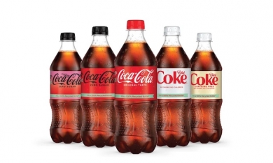 Bao bì mới của Coca-Cola và cuộc đua chuyển đổi xanh của các nhãn hàng toàn cầu