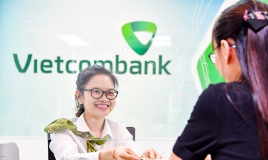 Vietcombank chia cổ tức 18% bằng cổ phiếu, chào bán riêng lẻ 6,5% vốn