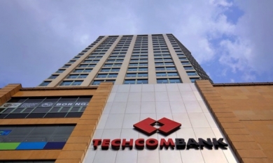 Điều gì khiến vốn hóa Techcombank vượt BIDV, VietinBank, chỉ còn kém Vietcombank?