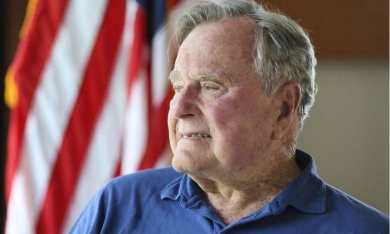 Cựu Tổng thống Mỹ George Bush qua đời ở tuổi 94