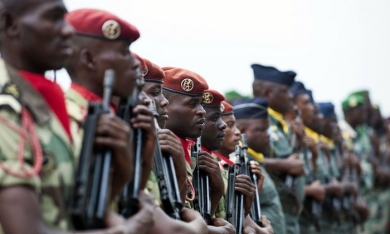 Thừa cơ Tổng thống xuất ngoại chữa bệnh, quân đội Gabon tiến hành đảo chính
