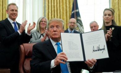Ông Trump ký chỉ thị lập Lực lượng Không gian của Mỹ