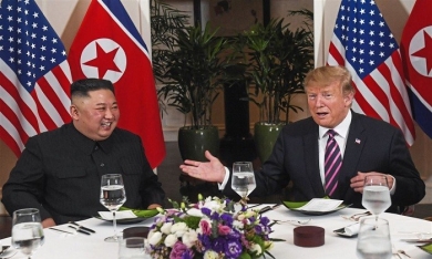 Ông Trump chia sẻ gì sau bữa tối thân mật với Chủ tịch Triều Tiên?
