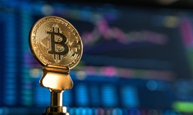 Bitcoin giảm sâu, thị trường tiền kỹ thuật số 'bốc hơi' hơn 100 tỷ USD