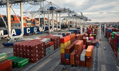 Các hãng vận tải ưu tiên chở container rỗng đến Trung Quốc giữa 'cơn khát' toàn cầu