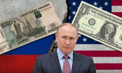 Đồng ruble Nga tiếp đà tăng, vọt lên cao nhất 7 năm so với USD