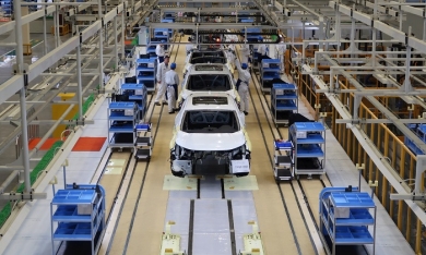 Cạnh tranh khốc liệt tại Trung Quốc: Nissan, Honda xem xét cắt giảm sản lượng