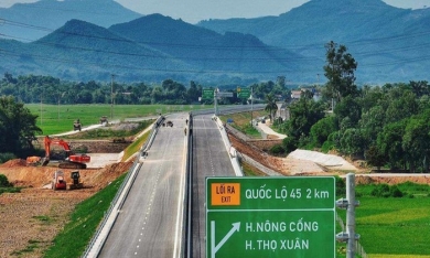 Dừng lưu thông trên 2 tuyến cao tốc qua Thanh Hóa, Nghệ An