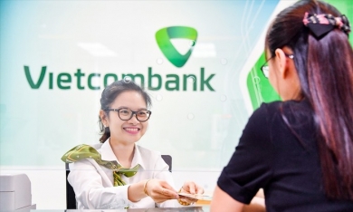 Vietcombank báo lãi ‘khủng’ sau 6 tháng, vượt 17.300 tỷ đồng