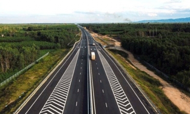 Giao thông tuần qua: 8 dự án cao tốc Bắc - Nam chuyển từ PPP sang đầu tư công, đường sắt lỗ 1.000 tỷ vì Covid-19