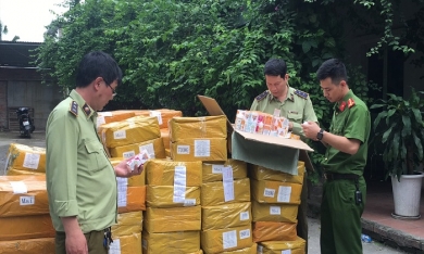 Hà Nội: Bắt giữ gần 14.000 lọ tinh dầu thuốc lá trị giá hàng tỷ đồng