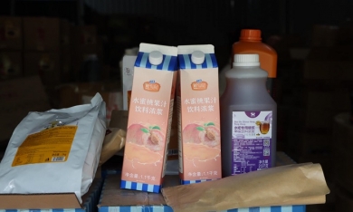 Thu giữ hàng tấn nguyên liệu trà sữa mang thương hiệu Royaltea, Gongcha... chưa rõ nguồn gốc