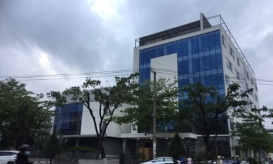 Toàn cảnh bệnh viện 7 tầng xây dựng trái phép trên đất quốc phòng ở Đà Nẵng