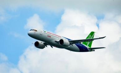 Nhà sản xuất máy bay Trung Quốc Comac đe dọa thế độc quyền của Boeing-Airbus