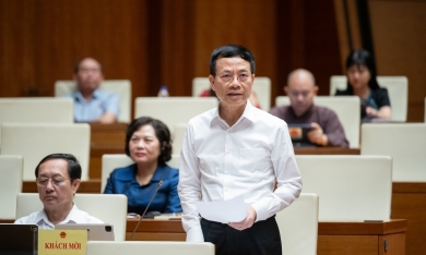 Bộ trưởng Nguyễn Mạnh Hùng: Không thể dùng sức người quản lý TMĐT