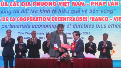 Việt Nam và Cộng Hòa Pháp ký kết 5 thỏa thuận hợp tác