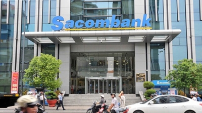 Cổ phiếu Sacombank tăng trần với khối lượng giao dịch đột biến