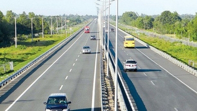 Thủ tướng yêu cầu báo cáo tiến độ dự án cao tốc Bắc - Nam