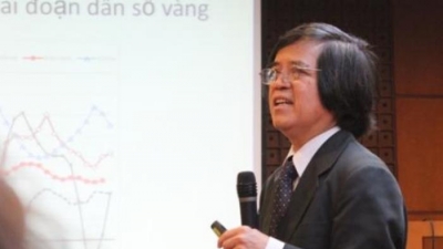 Giáo sư Trần Văn Thọ muốn triển khai sản xuất 2.000 máy thở cho Việt Nam để chống Covid 19