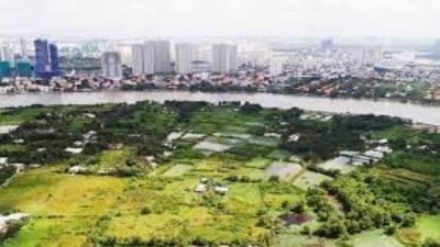 TP. Hồ Chí Minh: Hơn 100 dự án dừng triển khai, nhiều nơi tắc vì 'dính' đất công