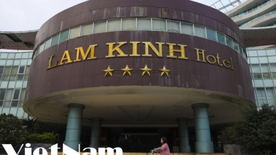 Cận cảnh khách sạn hơn 500 tỷ bỏ hoang giữa lòng thành phố Thanh Hóa
