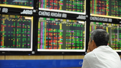 VN-Index giảm gần 10 điểm, khối ngoại ‘tranh thủ’ mua ròng 238,5 tỷ đồng