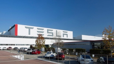 Giới bán khống khóc ròng vì cổ phiếu Tesla