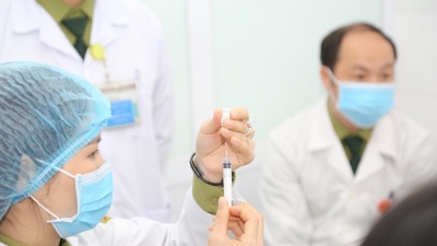 Hôm nay, Việt Nam bắt đầu tiêm vaccine phòng Covid-19