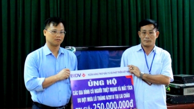 BIDV dành hơn 300 triệu đồng hỗ trợ gia đình các nạn nhân đợt lũ quét tại Lai Châu, Hà Giang