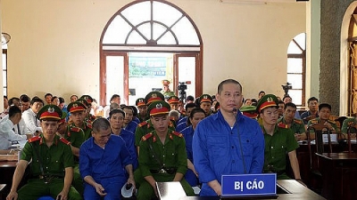 Xét xử vụ cán bộ sai phạm đền bù dự án thủy điện Sơn La: Cựu Phó giám đốc kêu oan