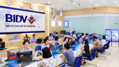 BIDV nỗ lực đảm bảo hoạt động kinh doanh ổn định, chung tay hỗ trợ đồng bào miền Trung