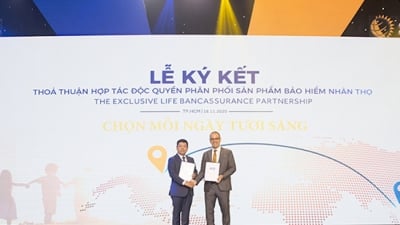 ACB hợp tác độc quyền 15 năm bán bảo hiểm nhân thọ cho Sun Life Việt Nam
