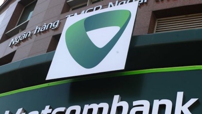 Vietcombank chính thức lên tiếng về 'tạm khoá báo có tài khoản'