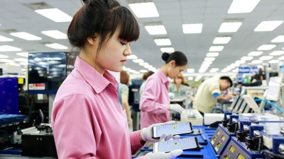 Có Galaxy S8, xuất khẩu điện thoại của Việt Nam tăng mạnh trở lại