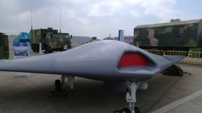Trung Quốc khoe phi cơ nhái UAV tàng hình trên tàu sân bay Mỹ