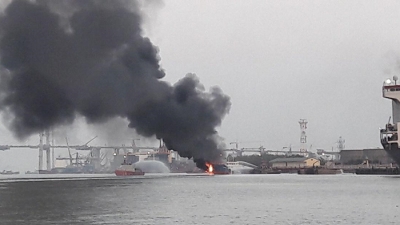 Thủ tướng chỉ đạo xử lý sự cố cháy tàu chở dầu tại cảng Đình Vũ