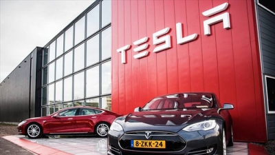 Tesla đứng trước nguy cơ 'cạn tiền mặt'