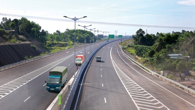 Cao tốc Bắc-Nam 'ngốn' gần 120.000 tỷ đồng cơ bản thông xe vào 2021