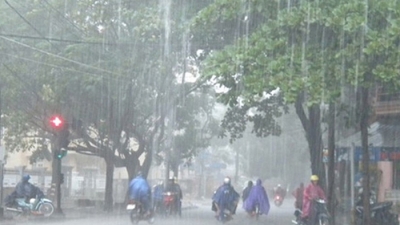 Chỉ số ô nhiễm không khí tại Hà Nội giảm mạnh sau trận mưa lớn