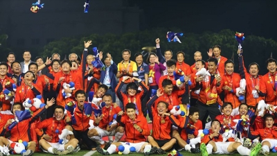 Thầy trò HLV Park Hang-seo được thưởng hơn 10 tỷ đồng sau chiến thắng lịch sử tại Sea Games 30