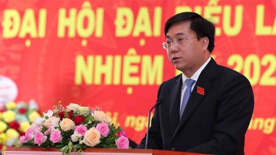 Ông Trần Duy Đông trở thành thứ trưởng Bộ Kế hoạch và Đầu tư ở tuổi 41