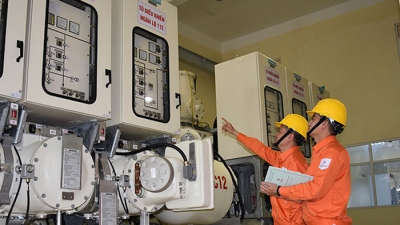 Vụ tiền điện tăng 32 lần ở Nghệ An: Tạm đình chỉ Giám đốc Điện lực Quỳ Châu