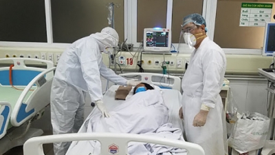 Việt Nam có thêm 2 bệnh nhân mắc Covid-19 tử vong
