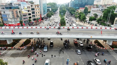 Hà Nội thông xe cầu vượt nút giao giữa đường Hoàng Quốc Việt - Nguyễn Văn Huyên